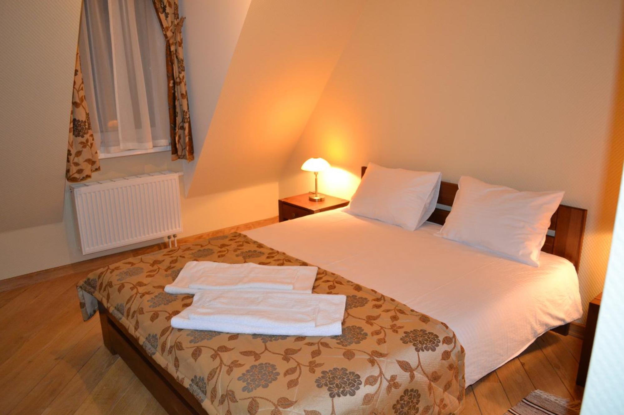 Zolota Forel Hotel Korostov Стая снимка