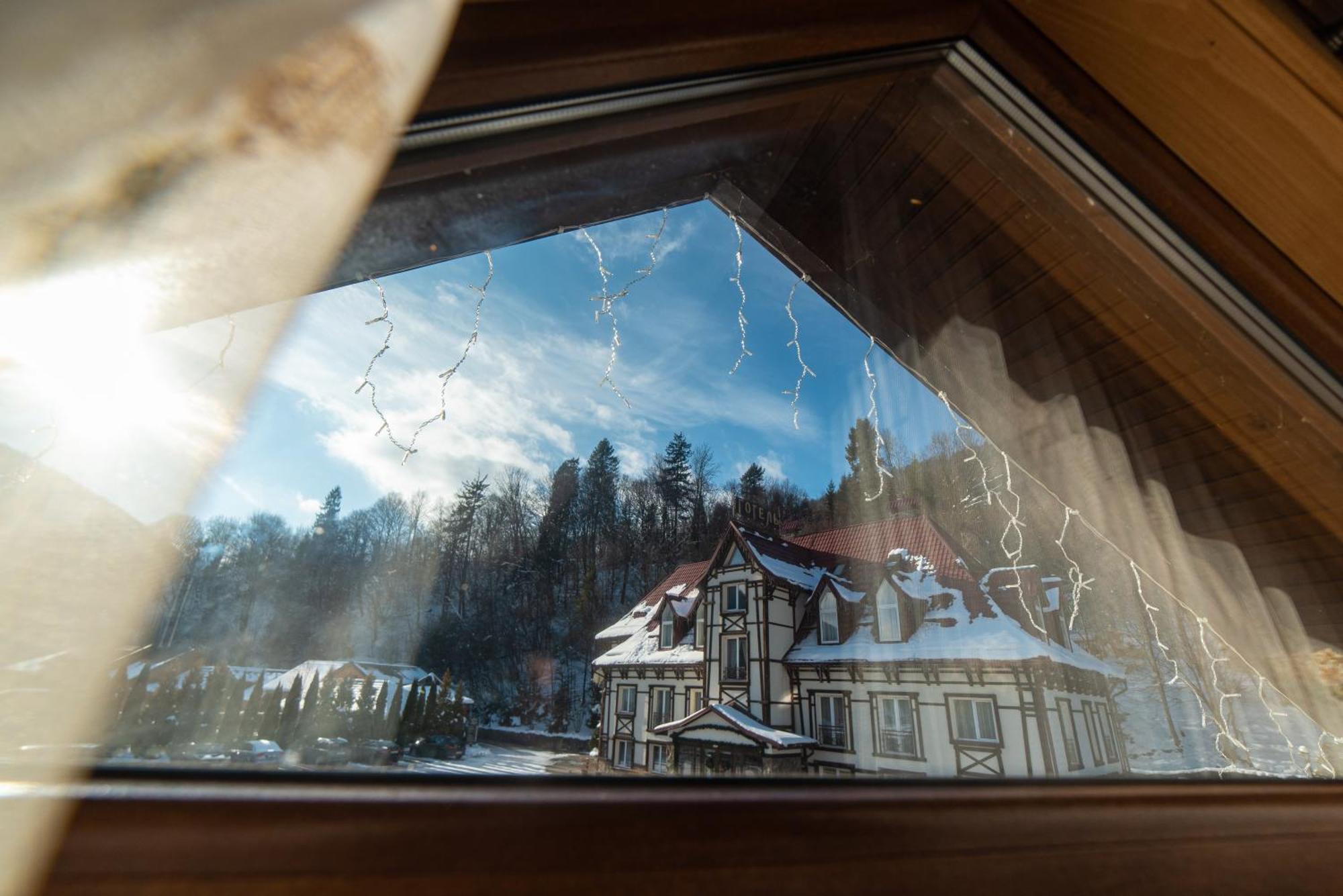Zolota Forel Hotel Korostov Екстериор снимка