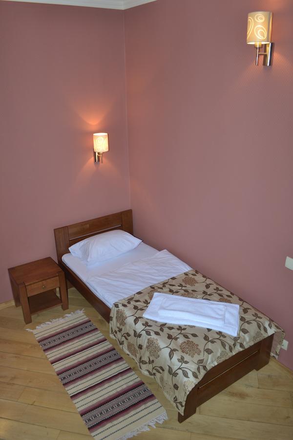 Zolota Forel Hotel Korostov Стая снимка